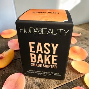 Huda Beauty Easy Bake Shade Shifter in VIBRANT PEACH for warmth, .03 oz.